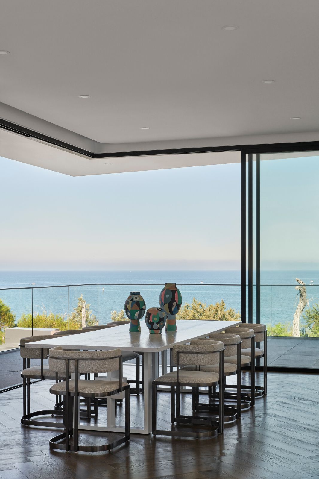 Brighton, Beach Road, dining terrace