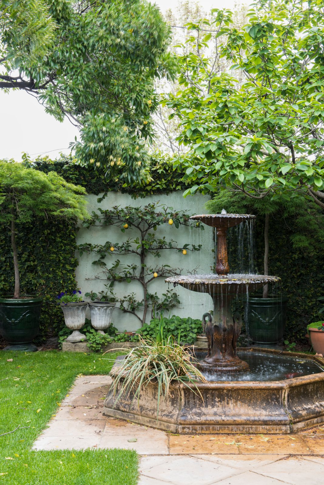 East Melbourne Period, garden fountain