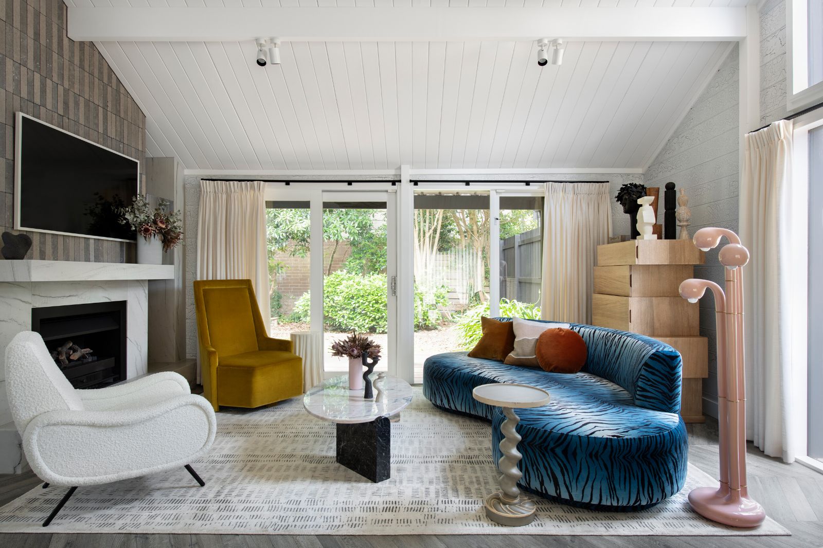 Mornington Beach House, living room
