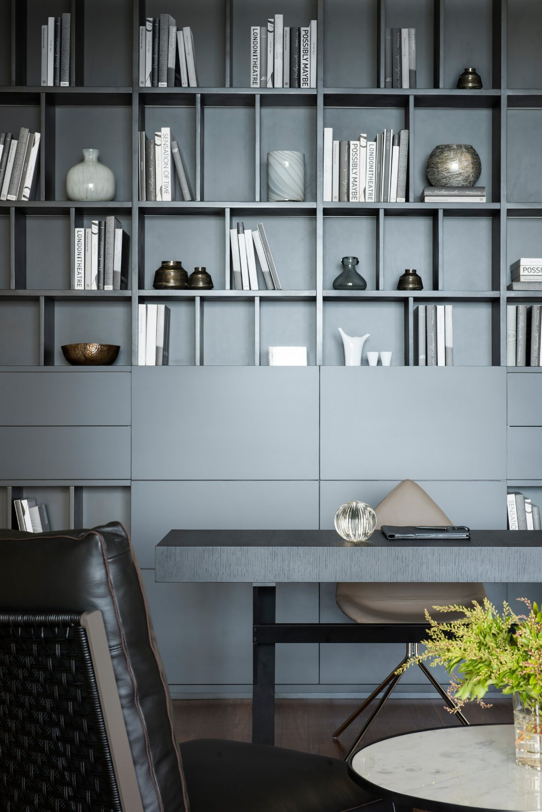 Southbank Pied-à-Terre, study shelving