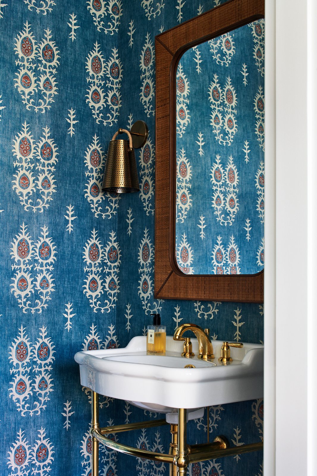 Toorak, Montalto Avenue, powder room